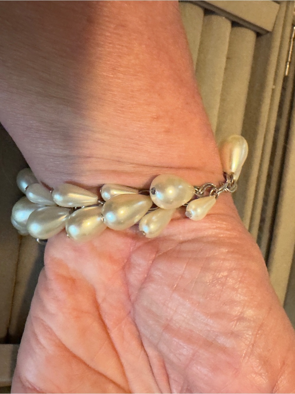 Pearl Teardrop Cluster Bracelet - Ivory vintage